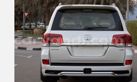 Buy Used Toyota Land Cruiser White Car in Lusaka in Zambia Buy Used Toyota Land Cruiser White Car in Lusaka in Zambia