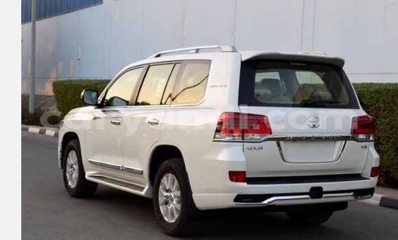 Buy Used Toyota Land Cruiser White Car in Lusaka in Zambia Buy Used Toyota Land Cruiser White Car in Lusaka in Zambia