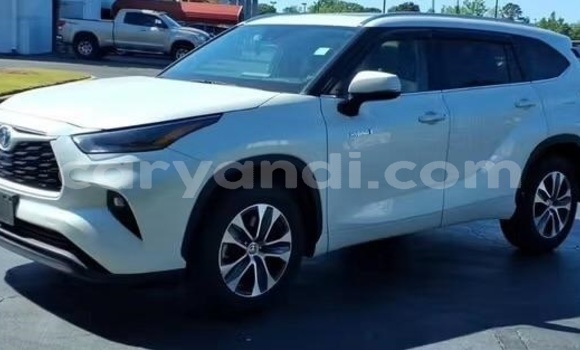 Buy Used Toyota Highlander White Car in Lusaka in Zambia Buy Used Toyota Highlander White Car in Lusaka in Zambia