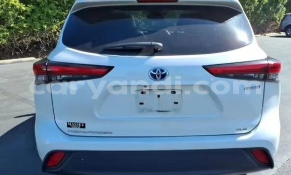 Buy Used Toyota Highlander White Car in Lusaka in Zambia Buy Used Toyota Highlander White Car in Lusaka in Zambia