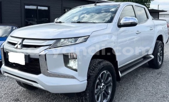 Buy Used Mitsubishi L200 White Car in Lusaka in Zambia Buy Used Mitsubishi L200 White Car in Lusaka in Zambia