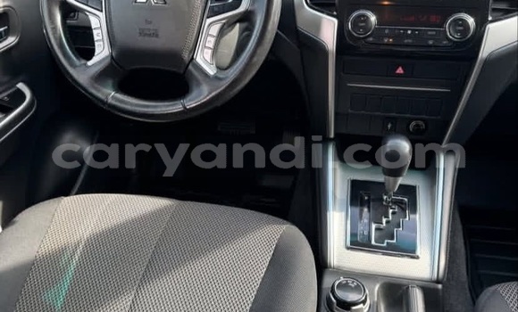 Buy Used Mitsubishi L200 White Car in Lusaka in Zambia Buy Used Mitsubishi L200 White Car in Lusaka in Zambia