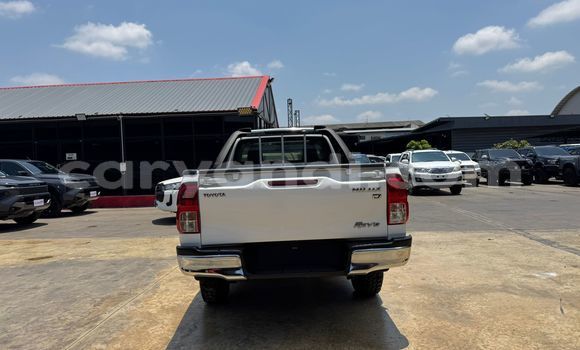 Nunua Imported Toyota HiAce Nyeupe Lori ndani ya Kabwe nchini Zambia Nunua Imported Toyota HiAce Nyeupe Lori ndani ya Kabwe nchini Zambia