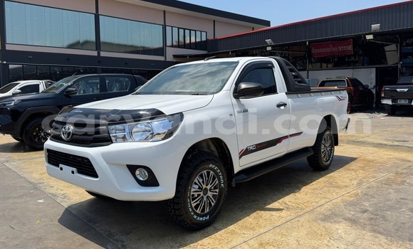 Nunua Imported Toyota HiAce Nyeupe Lori ndani ya Kabwe nchini Zambia Nunua Imported Toyota HiAce Nyeupe Lori ndani ya Kabwe nchini Zambia