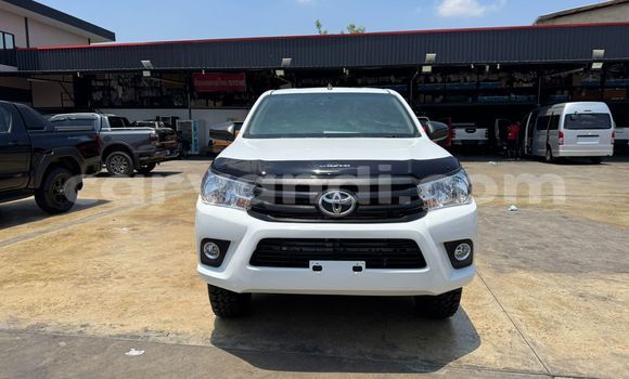 Nunua Imported Toyota HiAce Nyeupe Lori ndani ya Kabwe nchini Zambia Nunua Imported Toyota HiAce Nyeupe Lori ndani ya Kabwe nchini Zambia