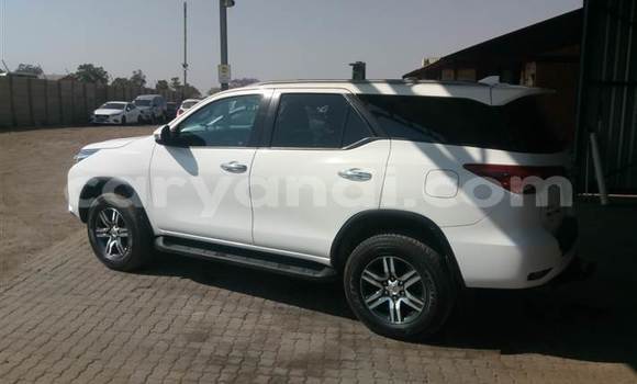 Buy Used Toyota Fortuner White Car in Kitwe in Zambia Buy Used Toyota Fortuner White Car in Kitwe in Zambia