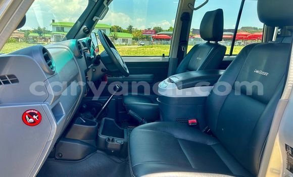 Buy Used Toyota Land Cruiser Silver Car in Kitwe in Zambia Buy Used Toyota Land Cruiser Silver Car in Kitwe in Zambia