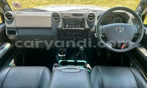 Buy Used Toyota Land Cruiser Silver Car in Kitwe in Zambia Buy Used Toyota Land Cruiser Silver Car in Kitwe in Zambia