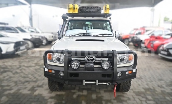 Buy Used Toyota Land Cruiser White Car in Lusaka in Zambia Buy Used Toyota Land Cruiser White Car in Lusaka in Zambia