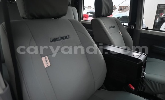Buy Used Toyota Land Cruiser White Car in Lusaka in Zambia Buy Used Toyota Land Cruiser White Car in Lusaka in Zambia