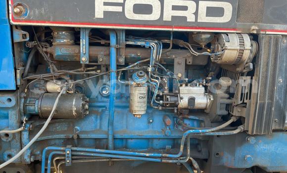 Nunua Ilio tumika Ford AEV AMBULANCE Bluu Lori ndani ya Kitwe nchini Zambia Nunua Ilio tumika Ford AEV AMBULANCE Bluu Lori ndani ya Kitwe nchini Zambia