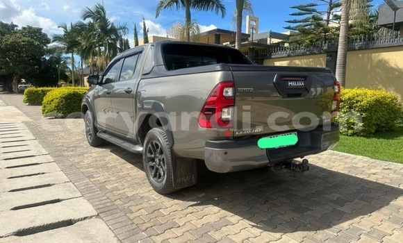 Acheter Occasion Voiture Toyota Hilux Vert à Lusaka, Zambie