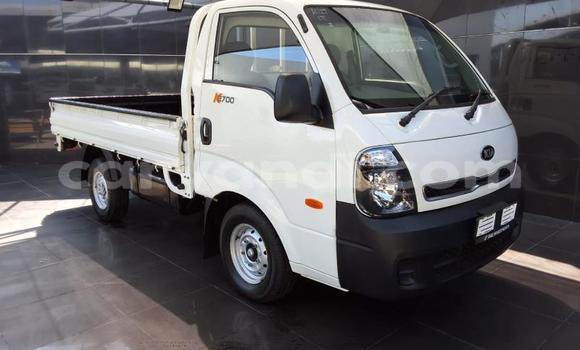 Buy Used Kia K7 White Car in Lusaka in Zambia Buy Used Kia K7 White Car in Lusaka in Zambia