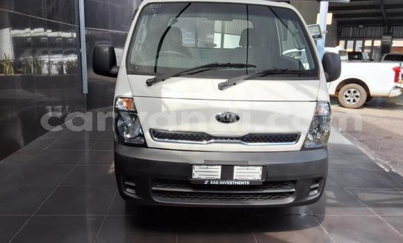 Buy Used Kia K7 White Car in Lusaka in Zambia Buy Used Kia K7 White Car in Lusaka in Zambia