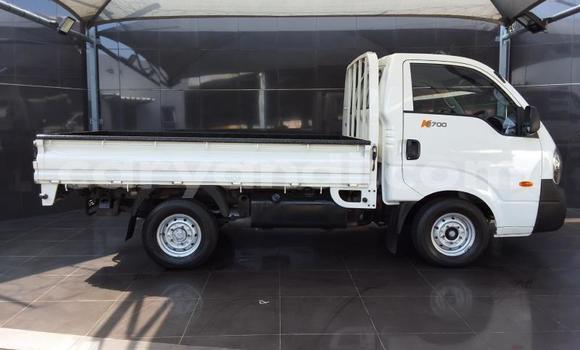 Buy Used Kia K7 White Car in Lusaka in Zambia Buy Used Kia K7 White Car in Lusaka in Zambia