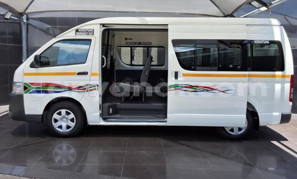 Buy Used Toyota Hiace White Car in Lusaka in Zambia Buy Used Toyota Hiace White Car in Lusaka in Zambia