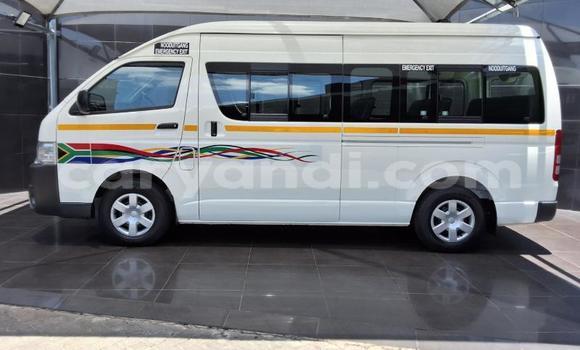 Buy Used Toyota Hiace White Car in Lusaka in Zambia Buy Used Toyota Hiace White Car in Lusaka in Zambia