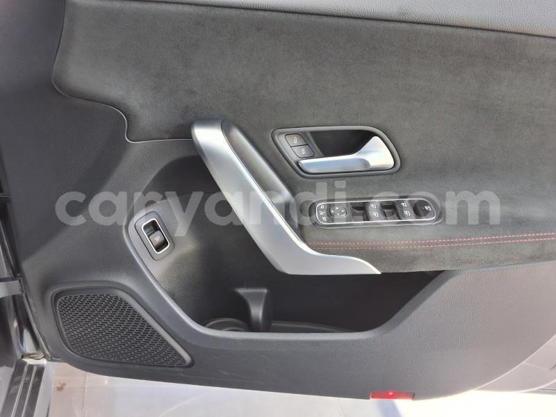 Big with watermark mercedes benz a200 zambia lusaka 31284