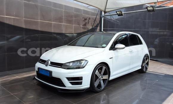 Buy Used Volkswagen Golf R White Car in Lusaka in Zambia Buy Used Volkswagen Golf R White Car in Lusaka in Zambia