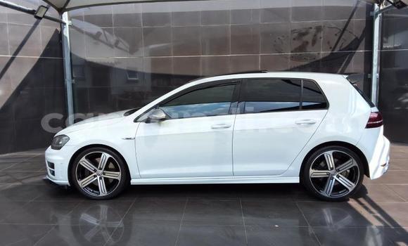 Buy Used Volkswagen Golf R White Car in Lusaka in Zambia Buy Used Volkswagen Golf R White Car in Lusaka in Zambia