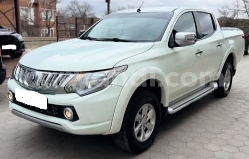 Big with watermark mitsubishi l200 zambia lusaka 31290
