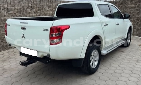 Buy Used Mitsubishi L200 White Car in Lusaka in Zambia Buy Used Mitsubishi L200 White Car in Lusaka in Zambia