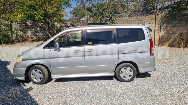 Big with watermark nissan serena zambia lusaka 31301