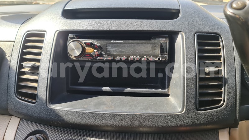Big with watermark nissan serena zambia lusaka 31301