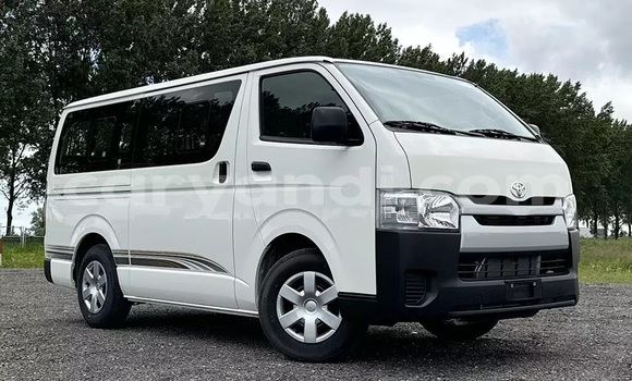 Buy Used Toyota HiAce White Truck in Kitwe in Zambia