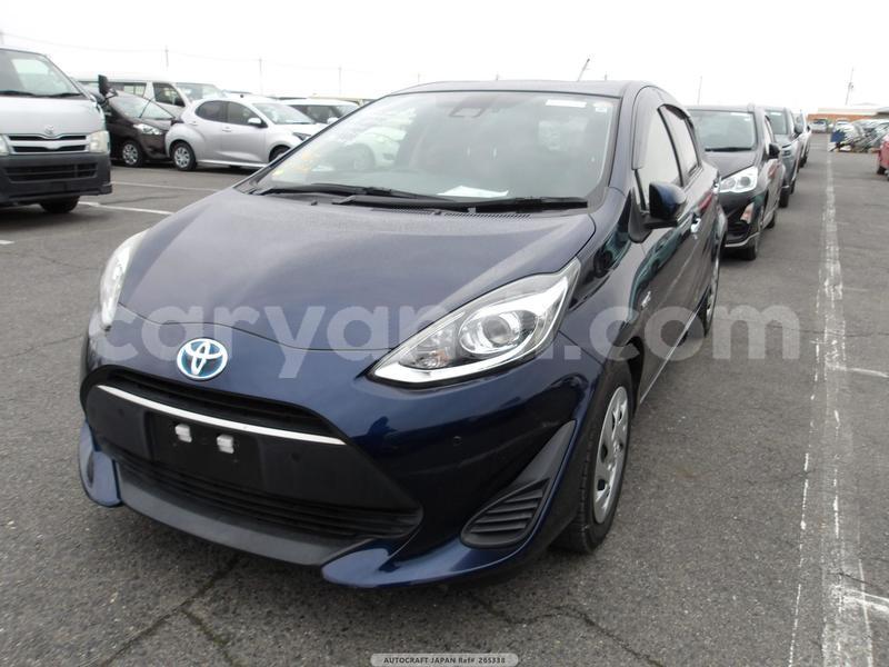 Big with watermark toyota aqua zambia livingstone 31303