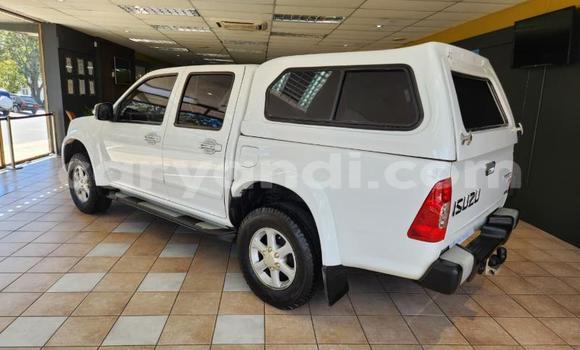 Buy Used Isuzu KB White Car in Livingstone in Zambia Buy Used Isuzu KB White Car in Livingstone in Zambia