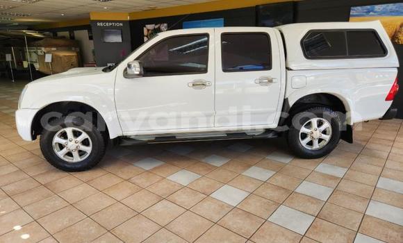 Buy Used Isuzu KB White Car in Livingstone in Zambia Buy Used Isuzu KB White Car in Livingstone in Zambia