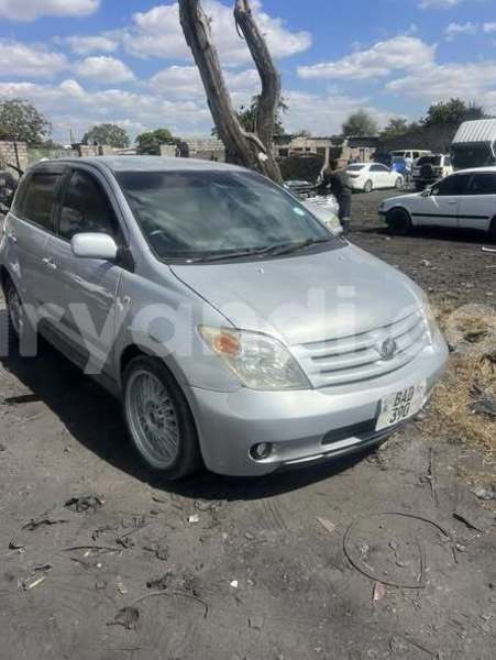 Big with watermark toyota ist zambia lusaka 31330