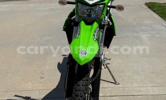 Nunua Ilio tumika Kawasaki KLX Kijani Bike ndani ya Kansanshi nchini Kaskazini-Magharibi Nunua Ilio tumika Kawasaki KLX Kijani Bike ndani ya Kansanshi nchini Kaskazini-Magharibi