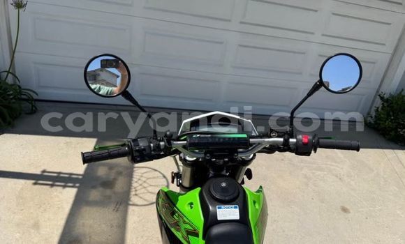 Nunua Ilio tumika Kawasaki KLX Kijani Bike ndani ya Kansanshi nchini Kaskazini-Magharibi Nunua Ilio tumika Kawasaki KLX Kijani Bike ndani ya Kansanshi nchini Kaskazini-Magharibi