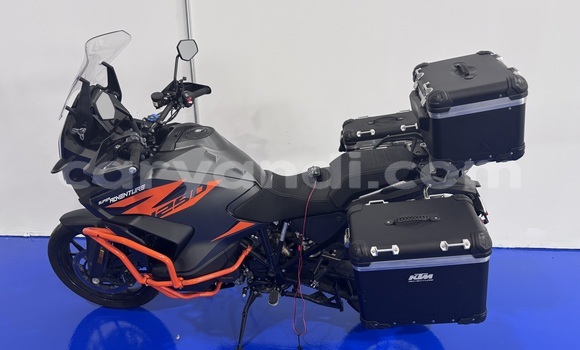Acheter Occasion Moto KTM SuperDuke Noir à Livingstone, Zambie Acheter Occasion Moto KTM SuperDuke Noir à Livingstone, Zambie
