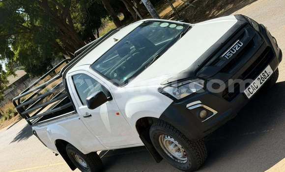 Buy Used Isuzu D–MAX White Car in Kansanshi in North-Western Buy Used Isuzu D–MAX White Car in Kansanshi in North-Western