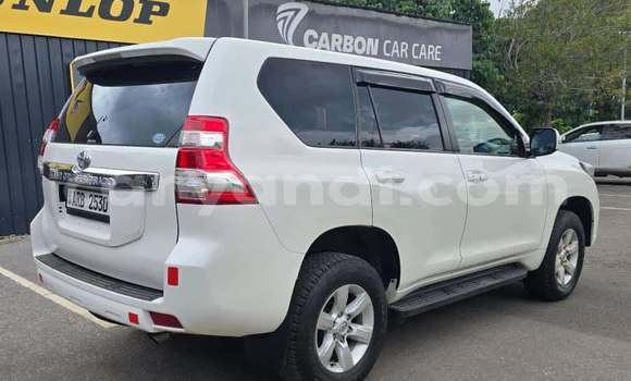 Buy Used Toyota Land Cruiser Prado White Car in Lusaka in Zambia Buy Used Toyota Land Cruiser Prado White Car in Lusaka in Zambia