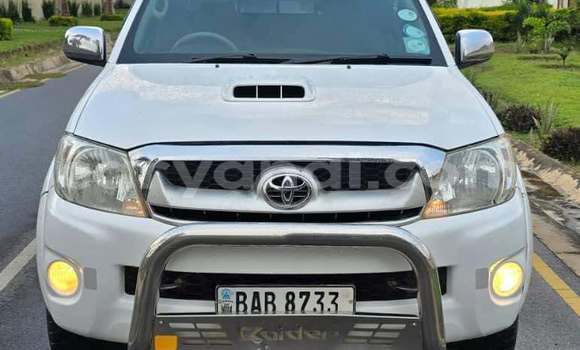 Buy Used Toyota Hilux White Car in Lusaka in Zambia