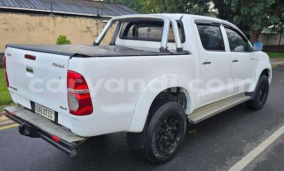 Buy Used Toyota Hilux White Car in Lusaka in Zambia Buy Used Toyota Hilux White Car in Lusaka in Zambia