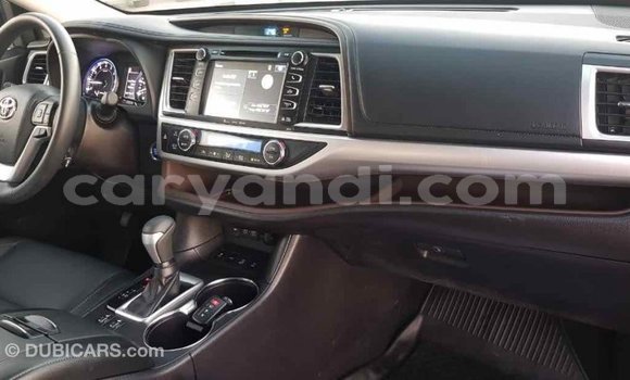 Nunua Imported Toyota Highlander Nyingine Gari ndani ya Import - Dubai nchini Zambia Nunua Imported Toyota Highlander Nyingine Gari ndani ya Import - Dubai nchini Zambia