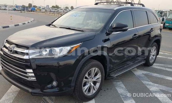 Nunua Imported Toyota Highlander Nyeusi Gari ndani ya Import - Dubai nchini Zambia Nunua Imported Toyota Highlander Nyeusi Gari ndani ya Import - Dubai nchini Zambia