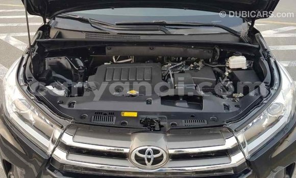 Nunua Imported Toyota Highlander Nyeusi Gari ndani ya Import - Dubai nchini Zambia Nunua Imported Toyota Highlander Nyeusi Gari ndani ya Import - Dubai nchini Zambia