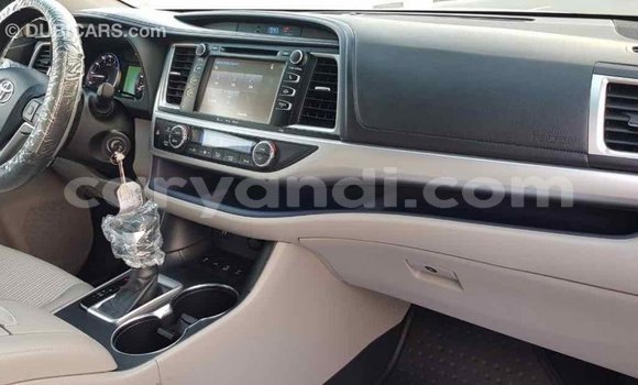 Tenga Imported Toyota Highlander Zvimwe Mota in Import - Dubai in Zambia Tenga Imported Toyota Highlander Zvimwe Mota in Import - Dubai in Zambia