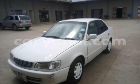 Acheter Occasion Voiture Toyota Corolla Blanc à Lusaka, Zambie Acheter Occasion Voiture Toyota Corolla Blanc à Lusaka, Zambie