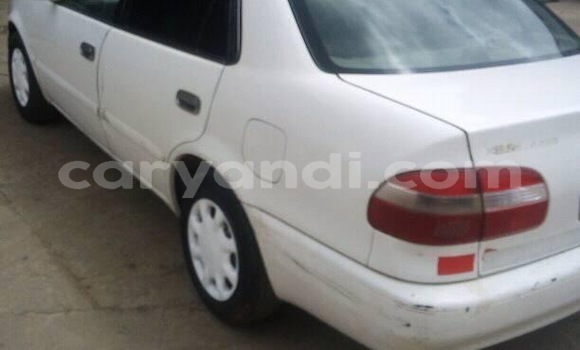 Acheter Occasion Voiture Toyota Corolla Blanc à Lusaka, Zambie Acheter Occasion Voiture Toyota Corolla Blanc à Lusaka, Zambie