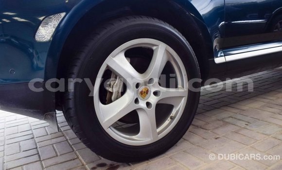 Buy Import Porsche Cayenne Green Car in Import - Dubai in Zambia