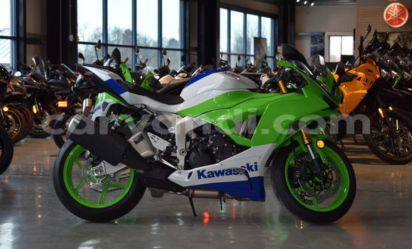 Acheter Occasion Moto Yamaha TMAX Noir à Lusaka, Zambie Acheter Occasion Moto Yamaha TMAX Noir à Lusaka, Zambie