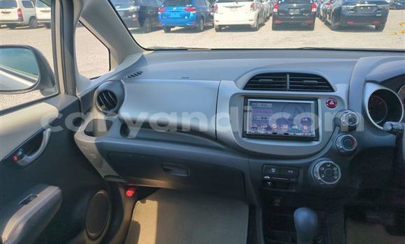 Acheter Import Voiture Honda FIT Beige à Lusaka, Zambie Acheter Import Voiture Honda FIT Beige à Lusaka, Zambie