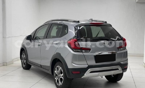 Buy Used Honda CR–V Silver Car in Chingola in Zambia Buy Used Honda CR–V Silver Car in Chingola in Zambia